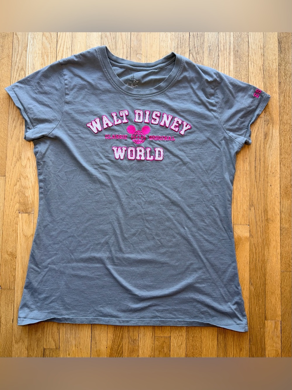 Disney Parks Gray Short Sleeve Tee with Pink Walt Disney World Logo Classic
